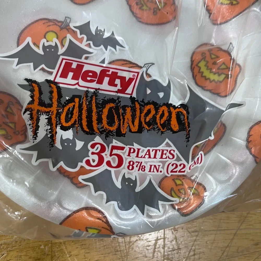 Vtg Hefty Halloween Foam Plates 35 Count Pumpkin Bat 8.875 Inch New Sealed